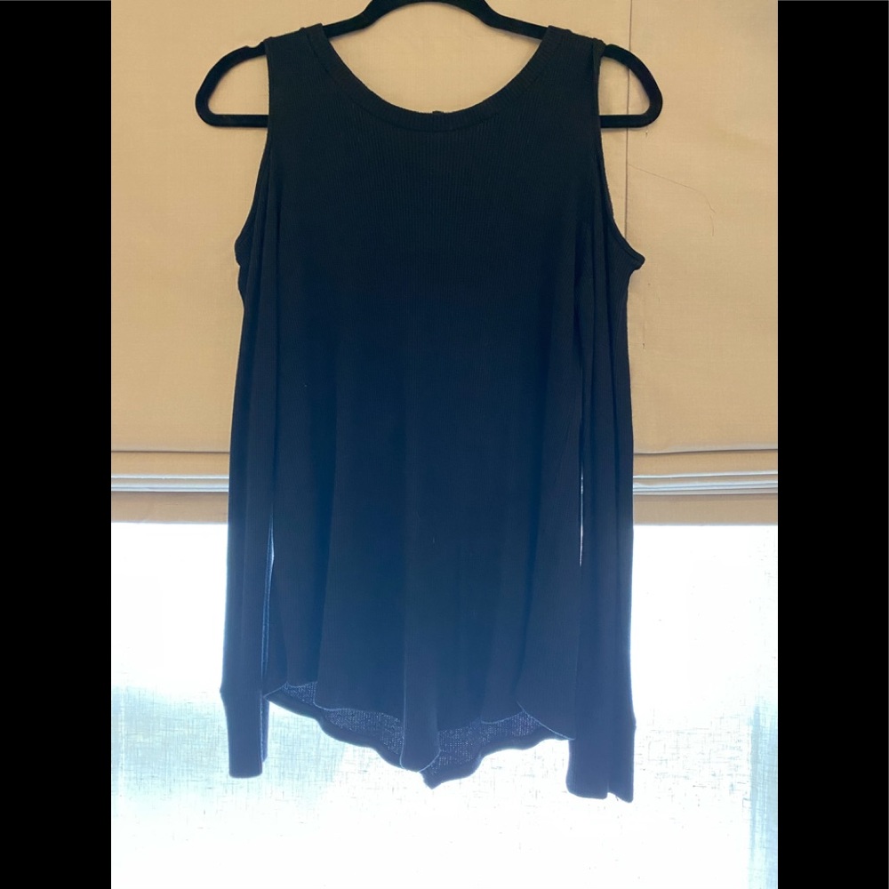 Cold shoulder top